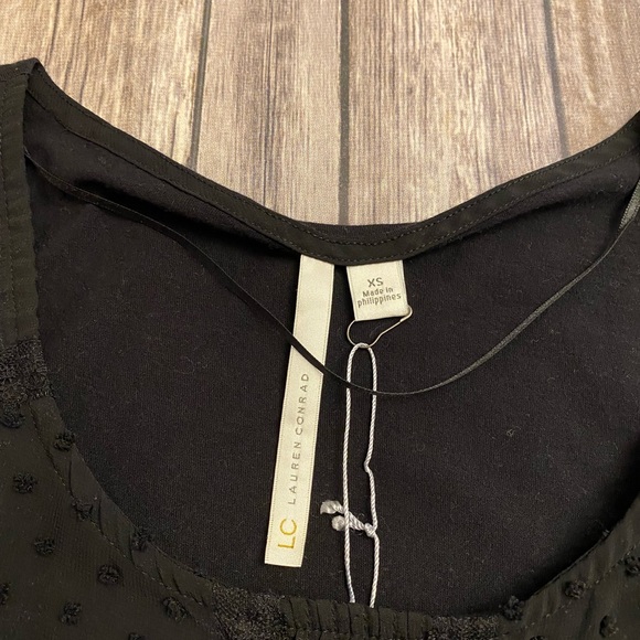 Textured Dot Top - Picture 3 of 5